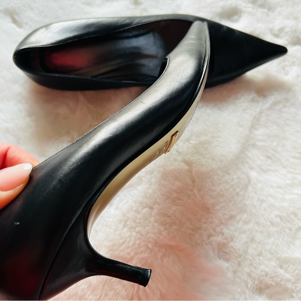 Dolce & Gabbana Designer "vero cuoio" Black Leather Heels Size 37-1/2.